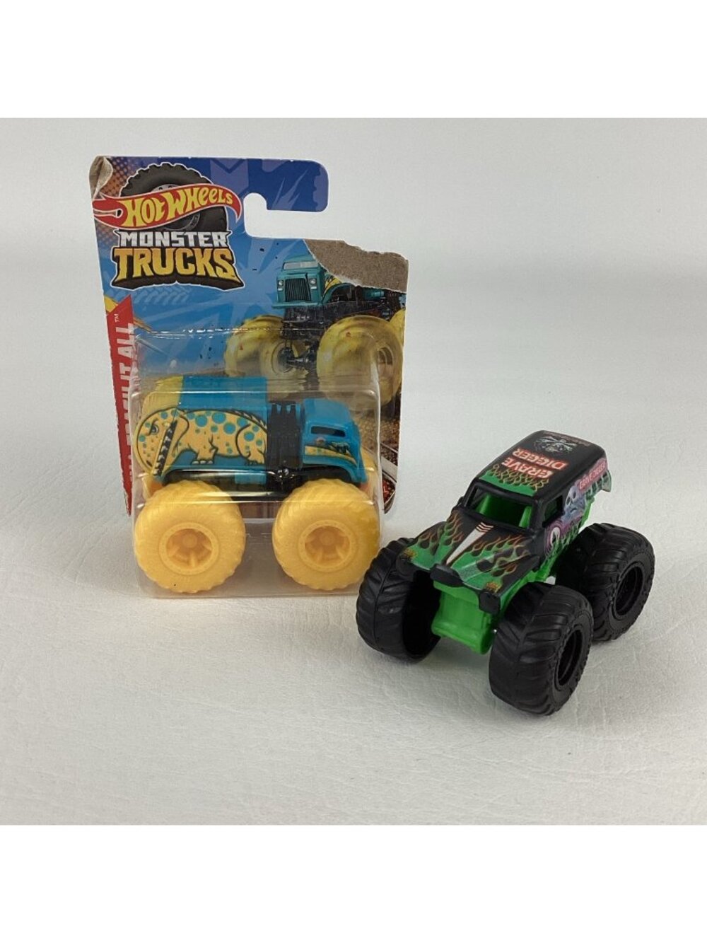 Hot Wheels Monster Trucks Will Trash It All Grave Digger mini plastic bundle lot - Picture 1 of 6